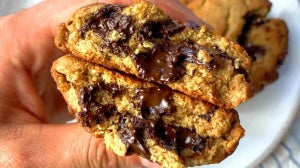 NYC Style Chocolate Chip Cookies
