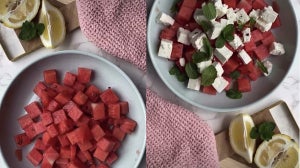 Frisk vandmelon salat med feta og mynte