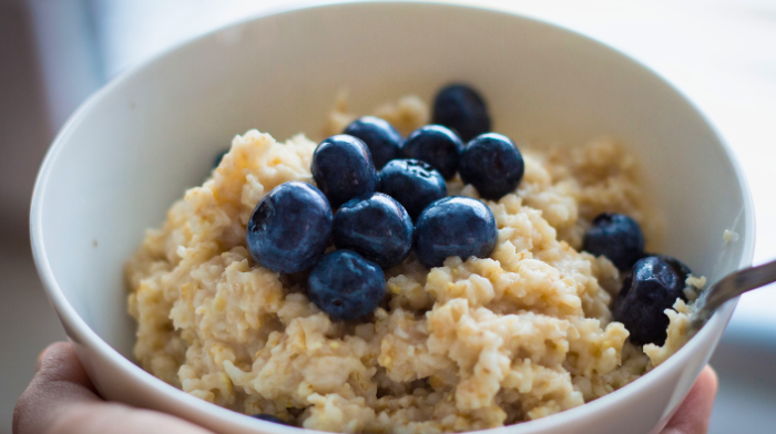 oatmeal with blueberries