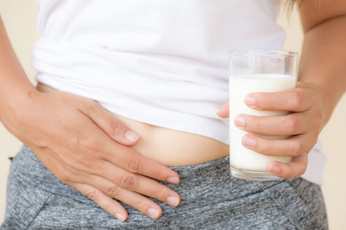 プロテインでお腹ゴロゴロ、もしかして乳糖不耐症かも?|チェック方法&オススメプロテインの紹介|マイプロテイン