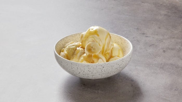 バナナとプロテインを混ぜるだけ！簡単アイスクリームの作り方｜マイプロテイン