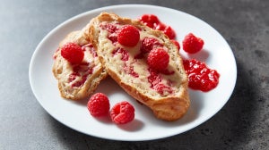 Croissants fourrés au cheesecake et aux framboises – Petit-déjeuner hyperprotéiné