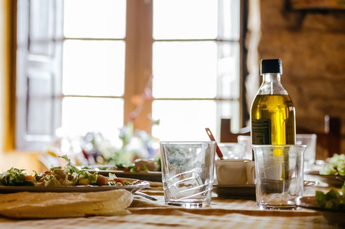 huile d'olive sur table