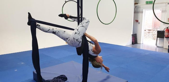 Wir haben Aerial Arts ausprobiert | So wirst du *WIRKLICH* fit