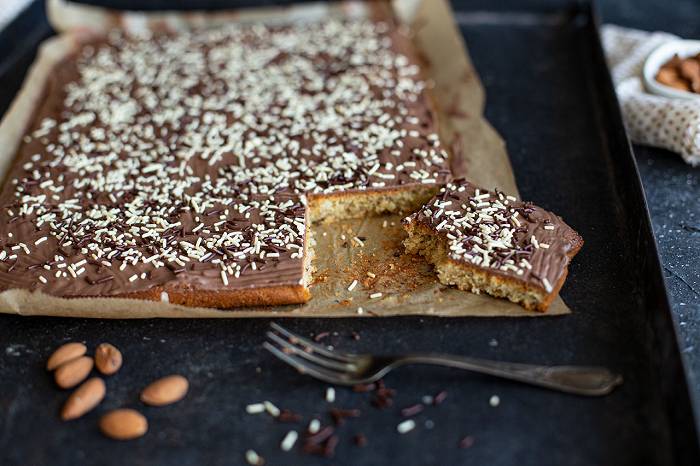 Proteinreicher Nusskuchen vom Blech