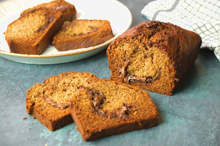 Bananbrot mit Protein-Aufstrich