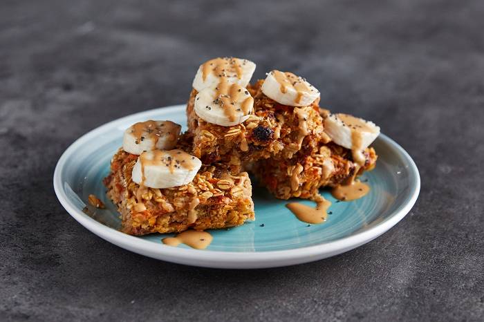 Karottenkuchen Baked Oat Squares | Frühstücksrezept