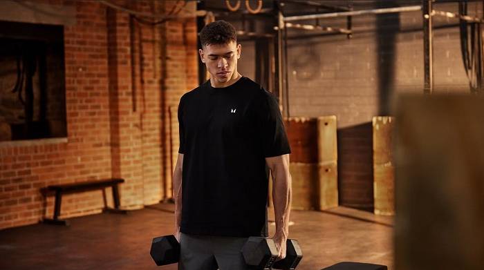 Oberkörper Kurzhantel-Workout | 8 Kurzhantel-Übungen, um alle Muskelgruppen des Oberkörpers zu trainieren