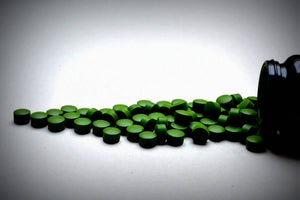 Der ultimative Chlorella Guide | Inhaltsstoffe, Wirkung & Nebenwirkung