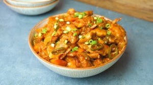 Garlic Chilli Chicken | Delicious Fakeaway Recipe