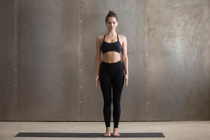 10 posturas de yoga en casa para principiantes