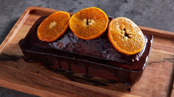 pastel proteico de chocolate y naranja