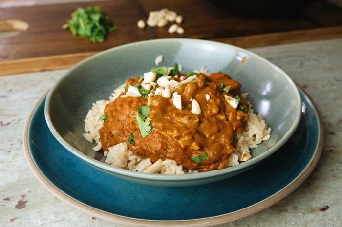 Pollo al curry con mantequilla de cacahuete