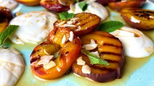 Grilled Peaches Met Protein Yoghurt | Gezond Dessert