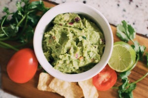 Gezonde Snacks | Eenvoudig zelfgemaakt guacamole-recept