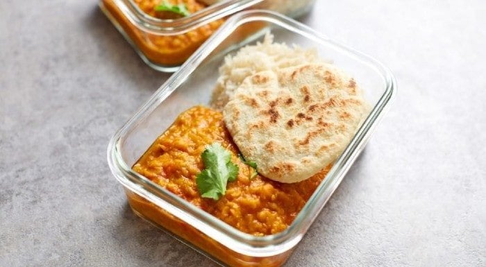 One-Pot Lentil Dahl & Homemade Naan