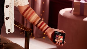 Christmas Limited: HUDA Warm Brown Obsessions Palette