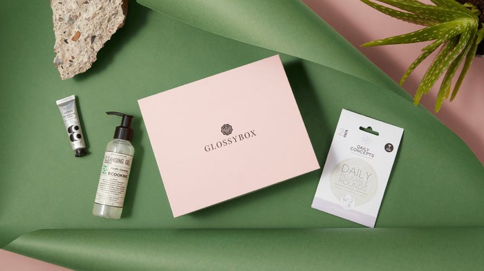 glossybox-sneak-peek-drei-januar-2021-pads-wiederverwendbar