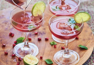 Glossy Delicious: Granatapfel-Pfeffer-Mocktail für deine Sommerparty
