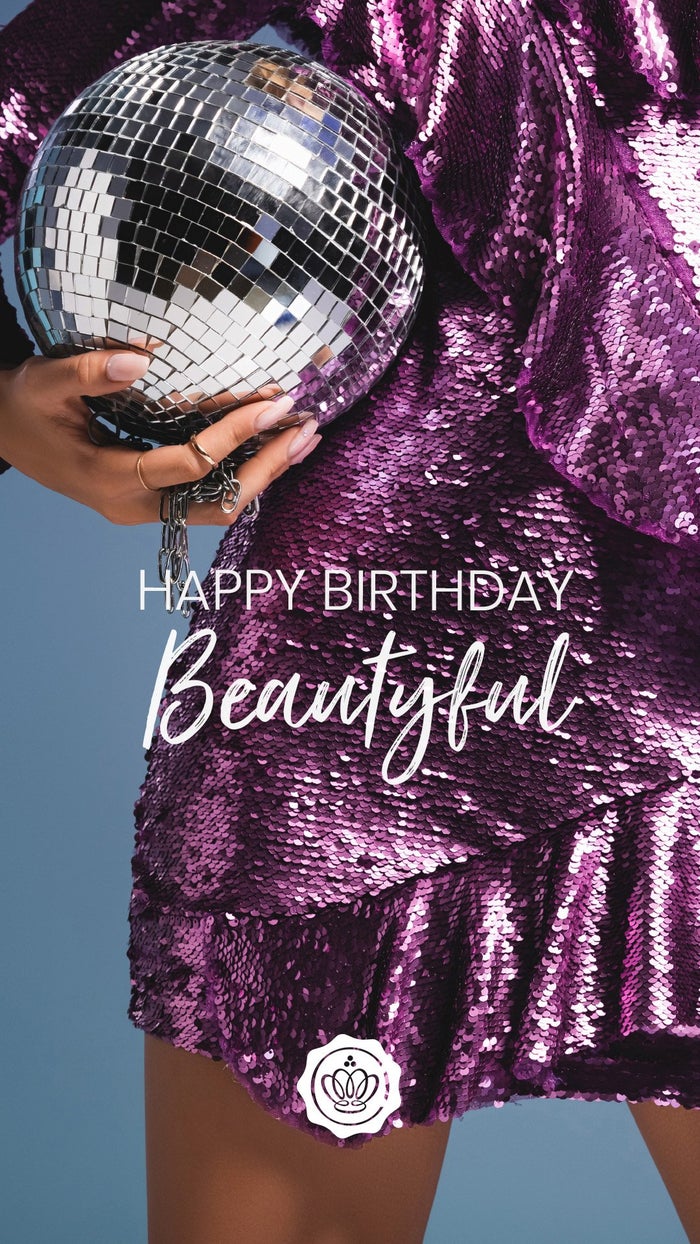 wallpaper-screensaver-august-2021-glossybox-10th-birthday