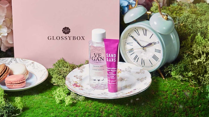 glossybox-maerz-2022-sneak-peek-2-sand-&-sky