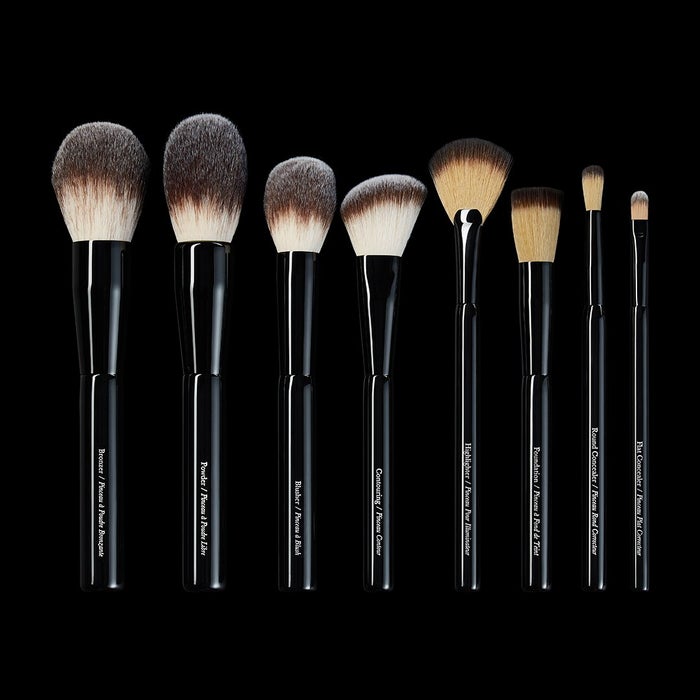 clean makeup brushes