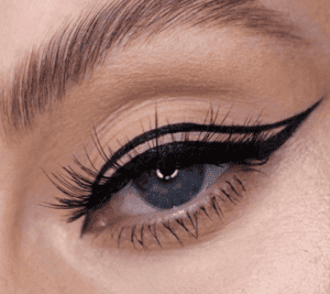 Graphic Eyeliner Instagram Makeup 