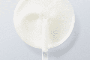 circle swatch of cream with pipette