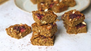 Raspberry & Oat Breakfast Bars