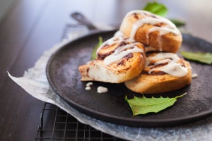 Cinnamon roll cake