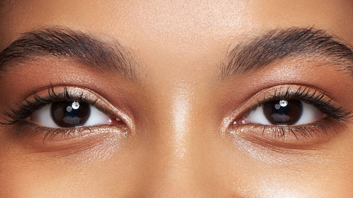 An effortless, soft glam eyeshadow look.