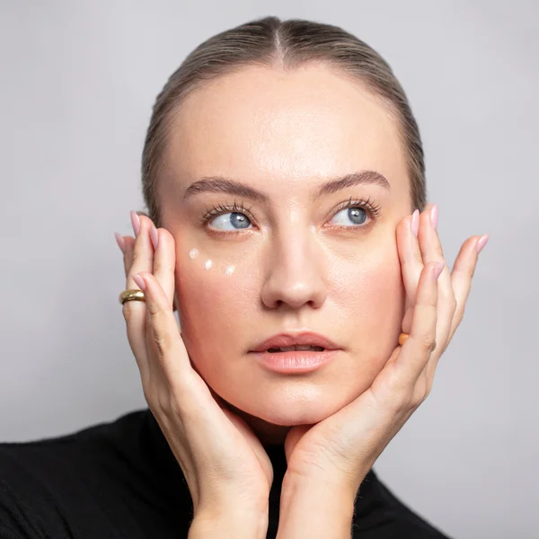 安媞珀 臻至奇异果籽抗氧化眼霜_3