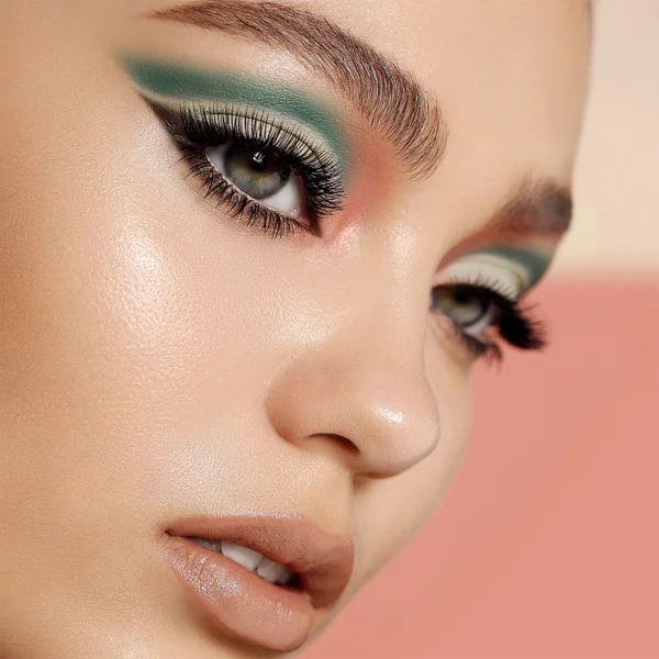 娜塔莎-德诺娜Zendo彩妆盘_2