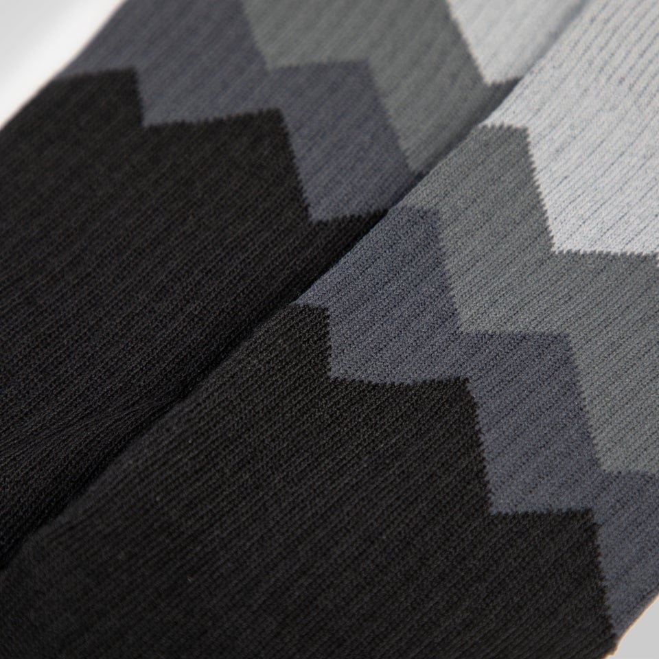 Jagged Socks - Black