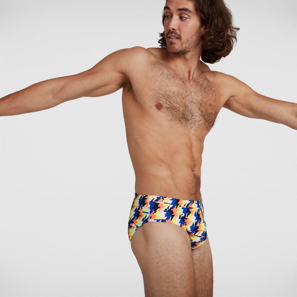 Herren 8 cm Allover Badehose in Rot