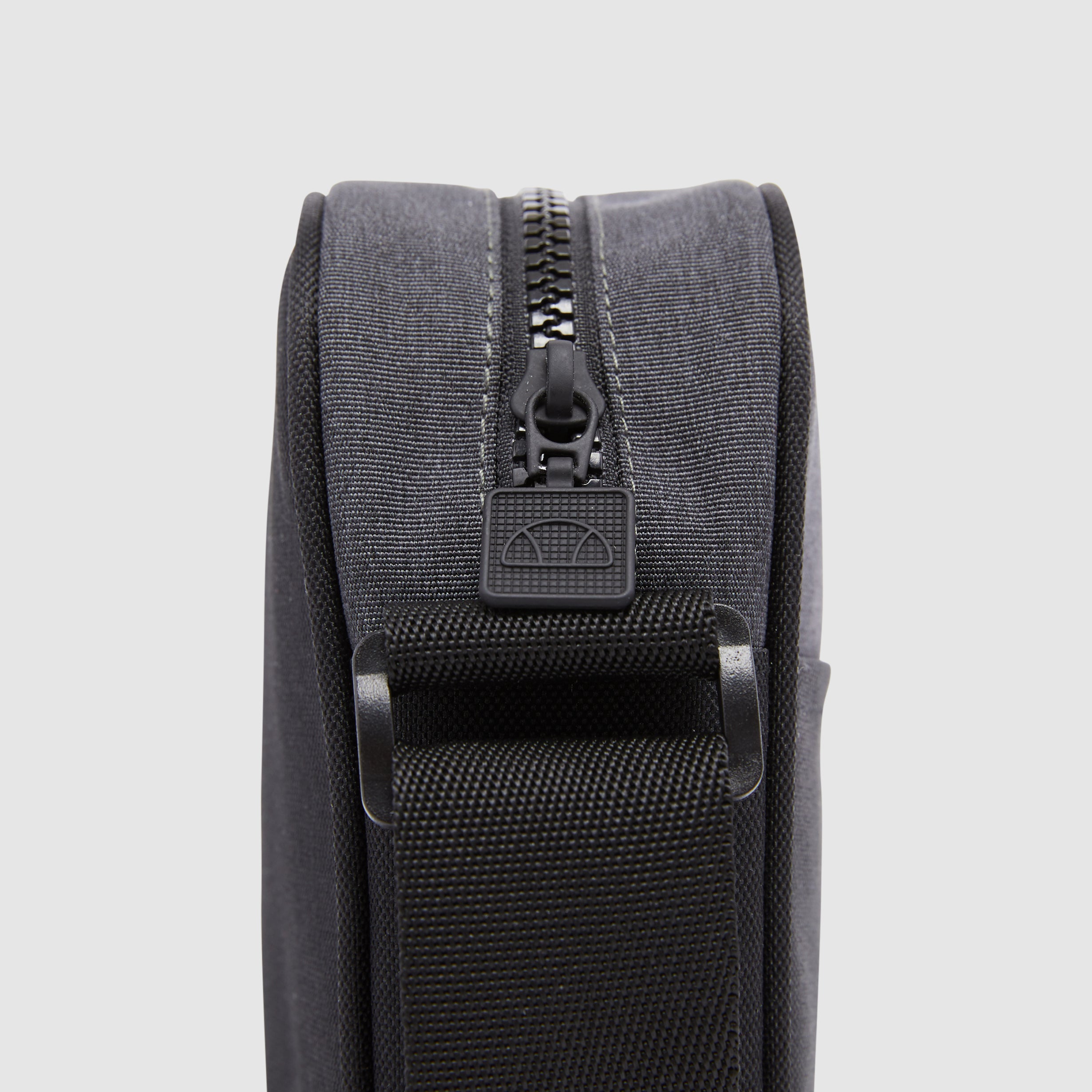 Lukka Cross Body Bag Black | ellesse UK