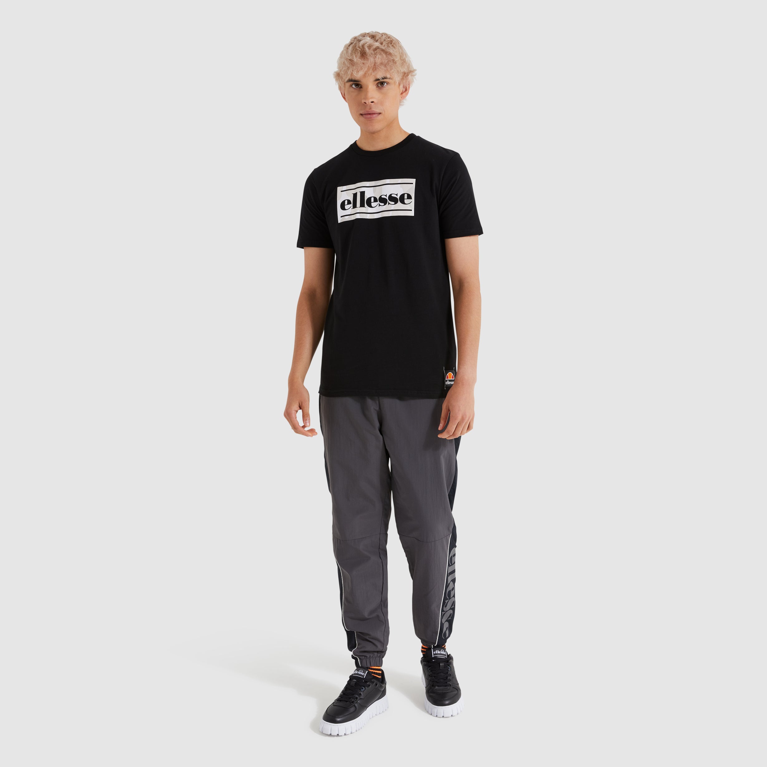 Avel T-Shirt Black | ellesse UK
