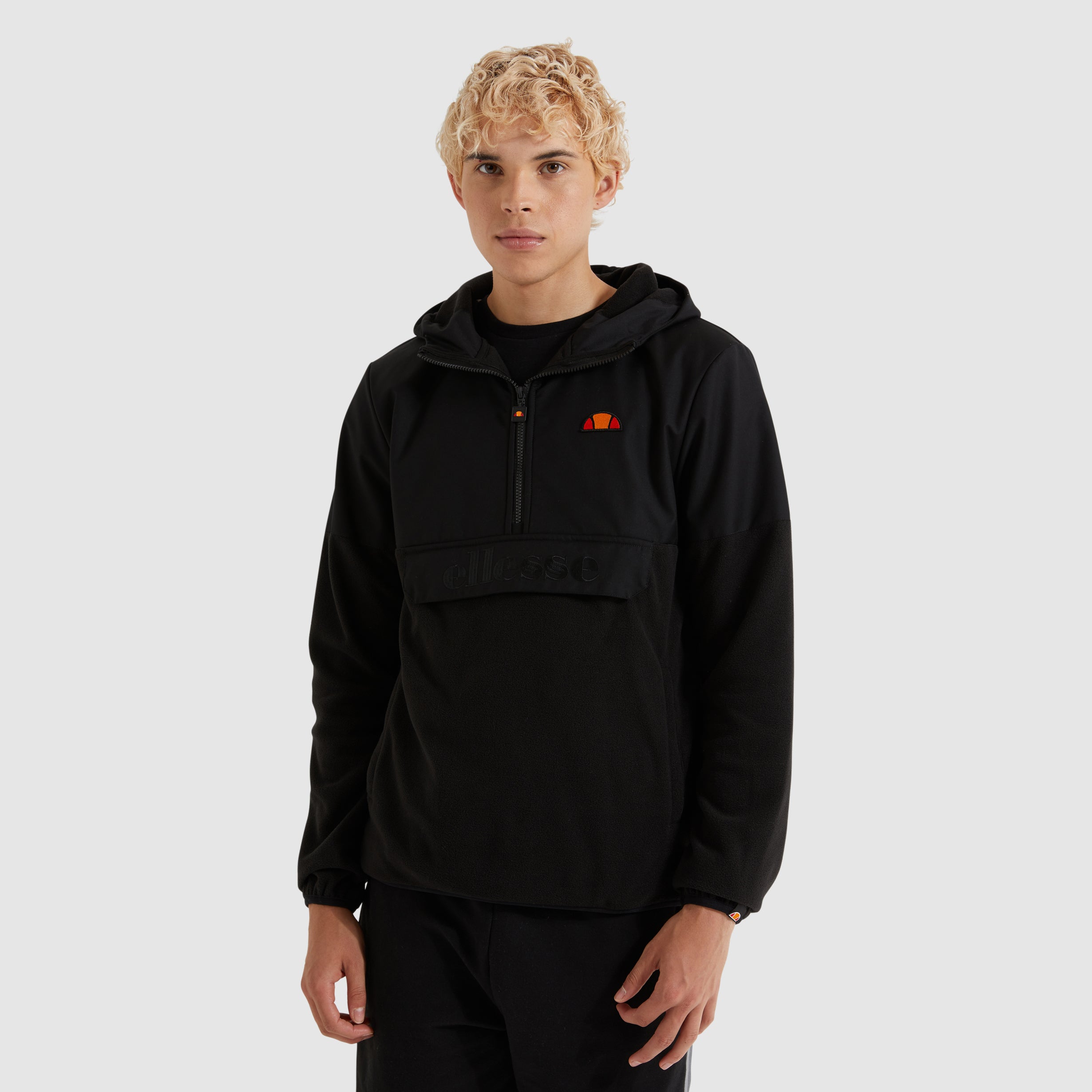 Freccia OH Jacket Black | ellesse UK