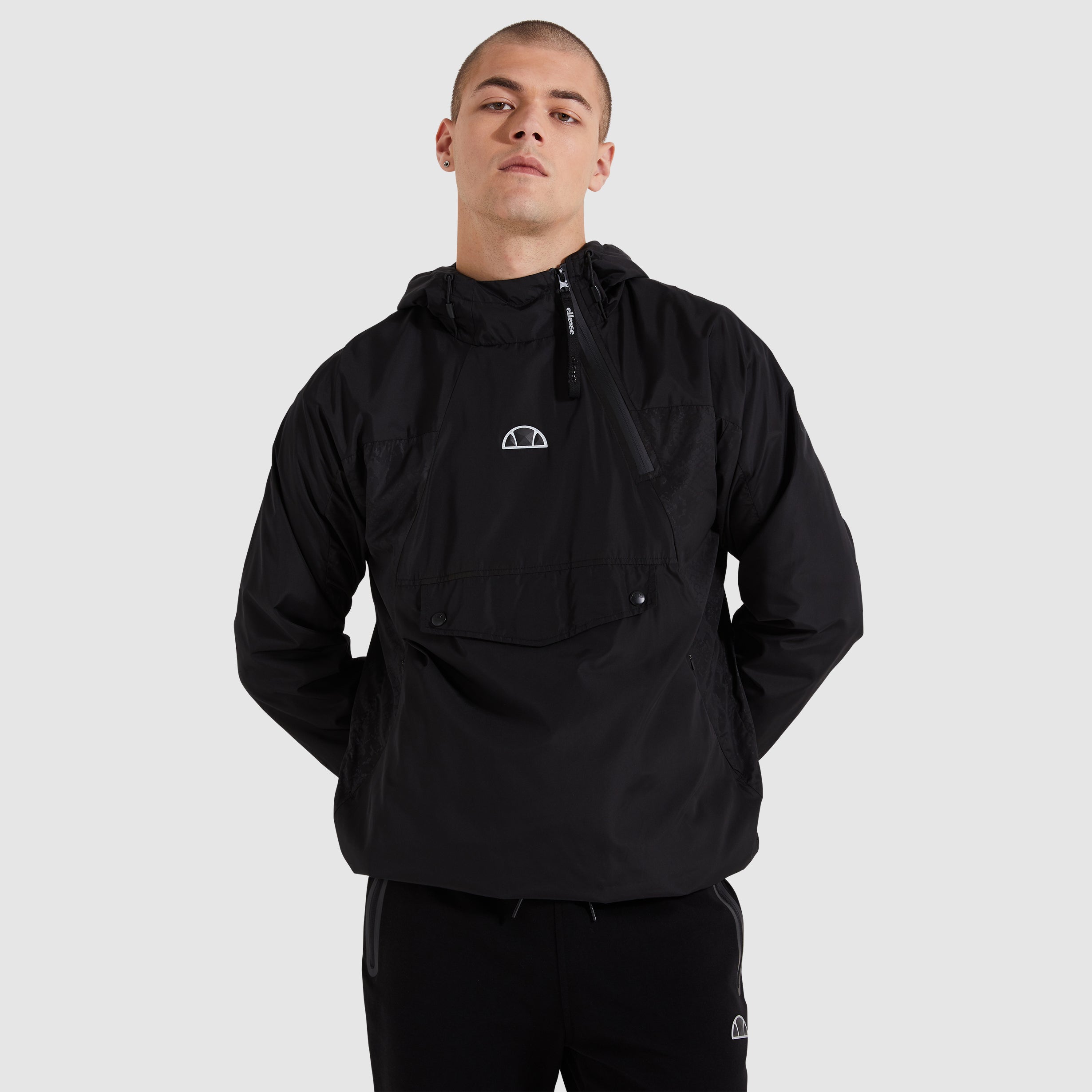 Apocalisse Windrunner Black | ellesse UK
