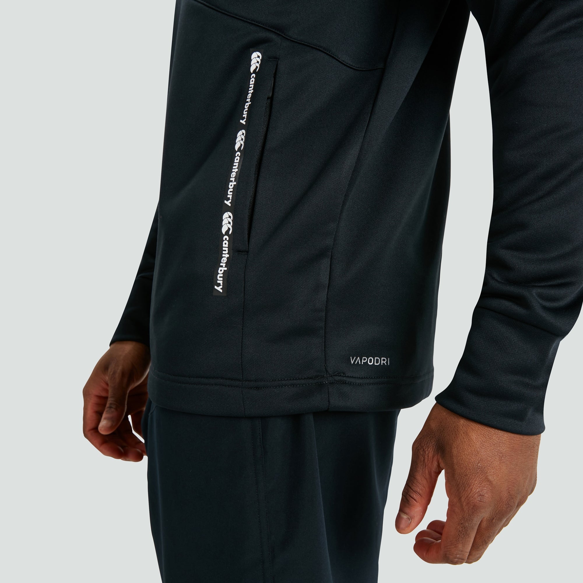 CANTERBURY VAPODRI TRAINING HOODY XNCK AM BLACK | Canterbury of