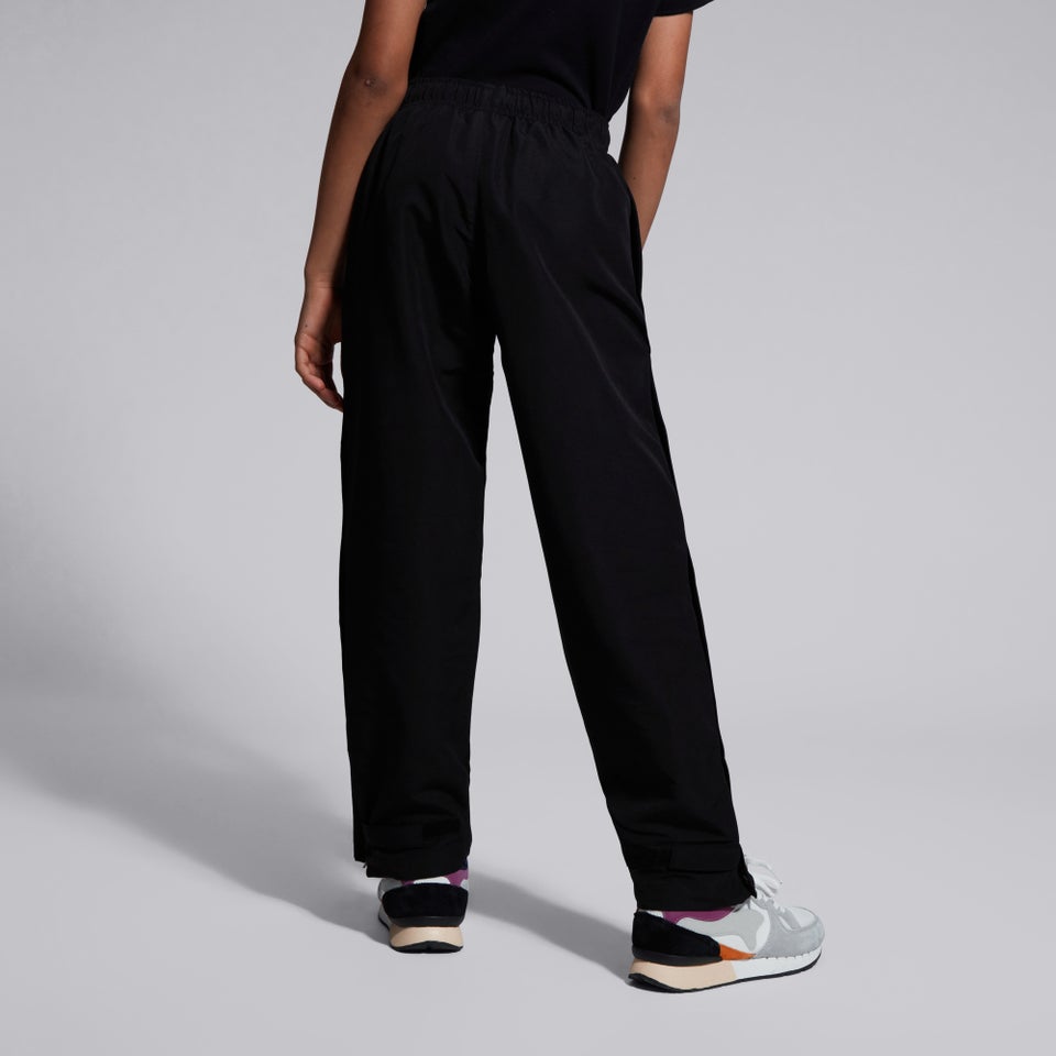 KIDS OPEN HEM STADIUM PANT BLACK