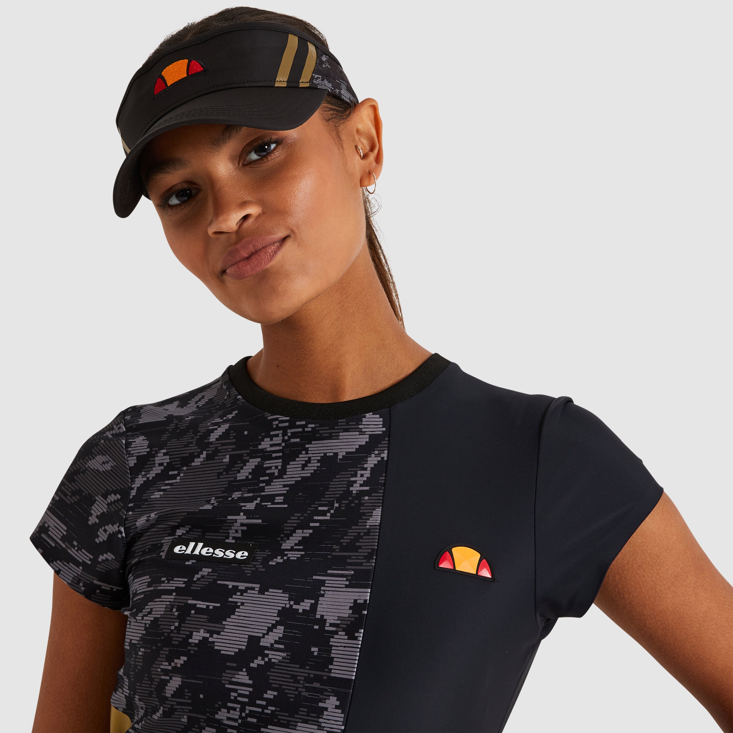 Nadoa Visor Au Black | ellesse UK