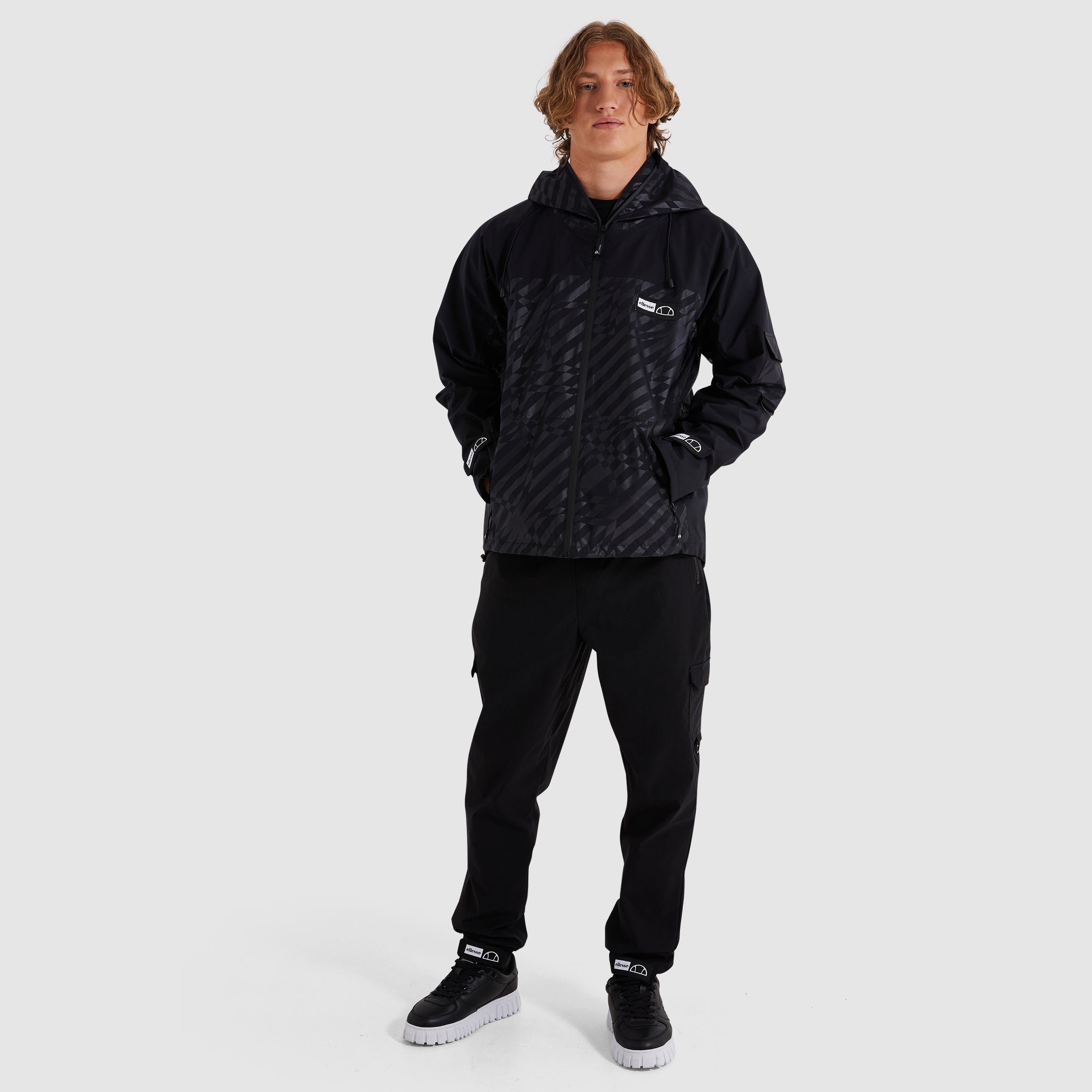 Annapurna Jacket Black | ellesse UK