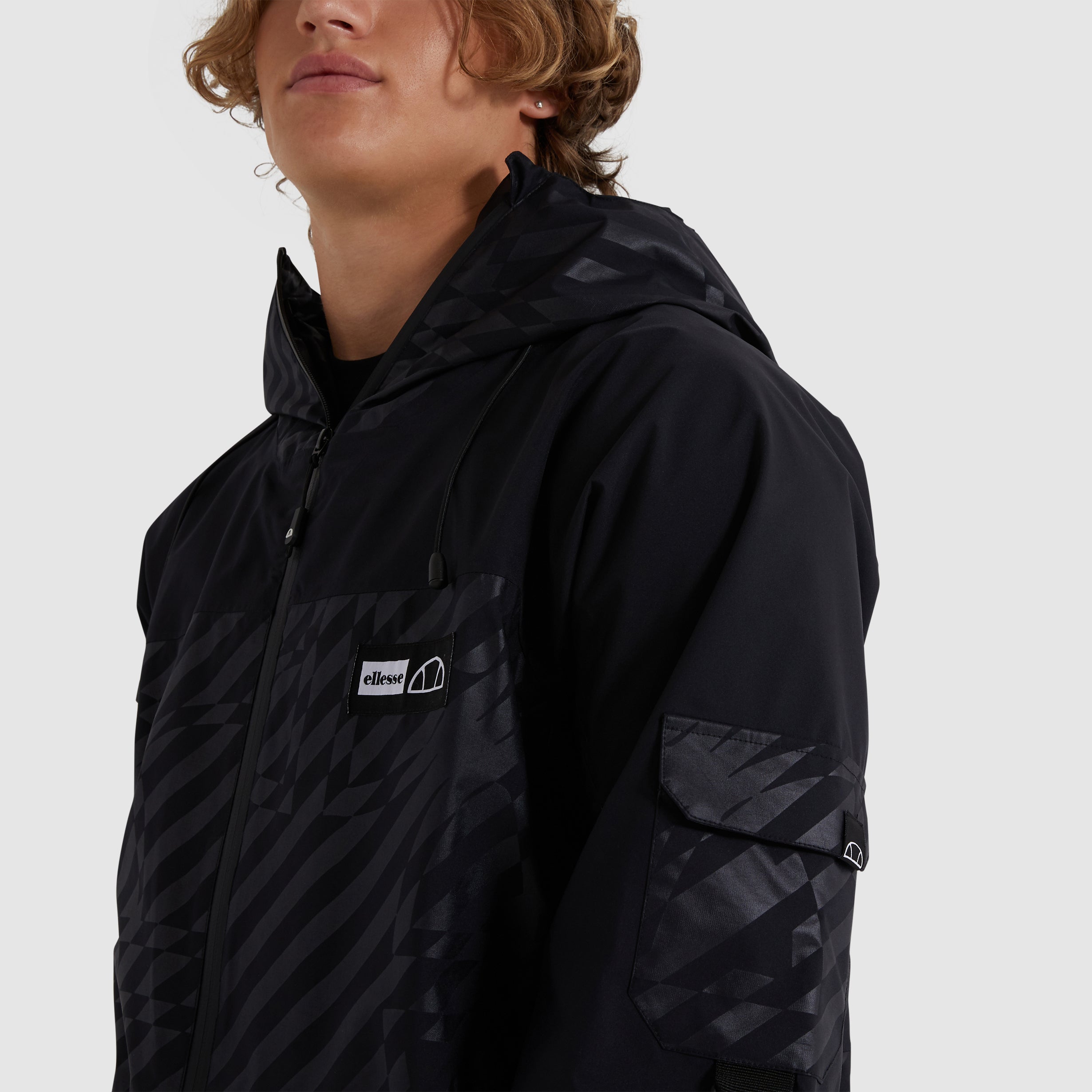 Annapurna Jacket Black | ellesse UK