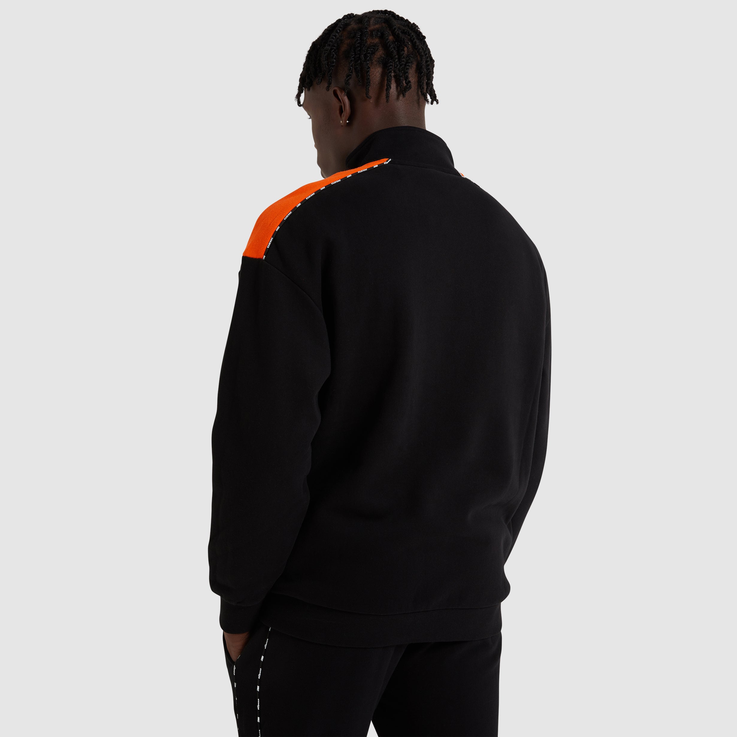 Eclisse 1/2 Zip Top Black | ellesse UK