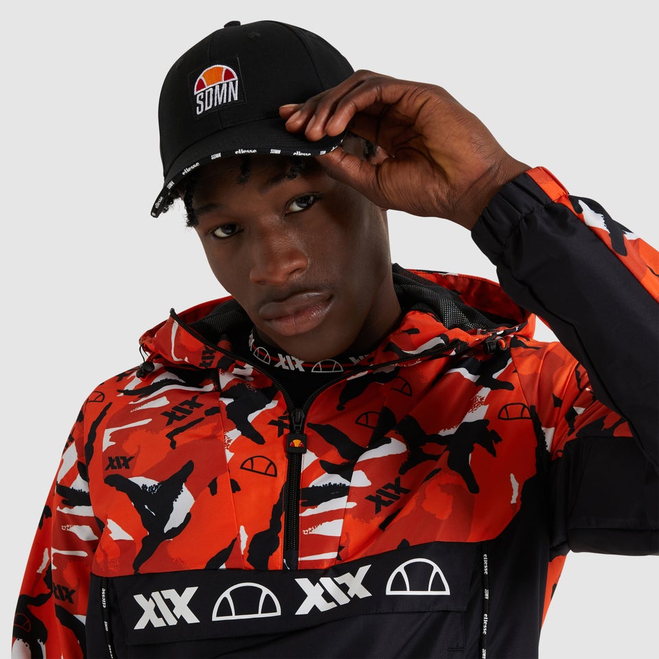 Lineare Cap Am Black