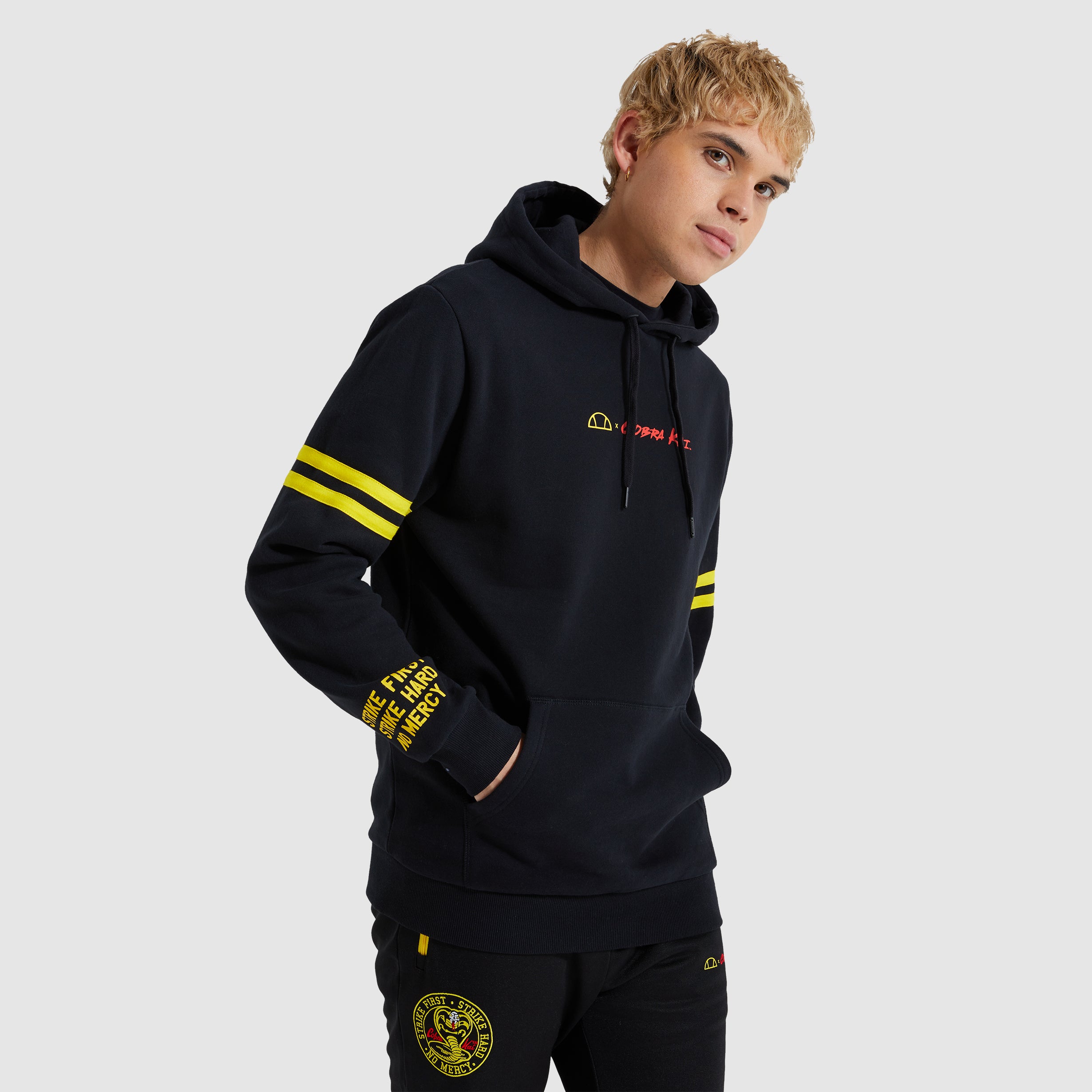 Men's Armadio OH Hoody Black | ellesse UK