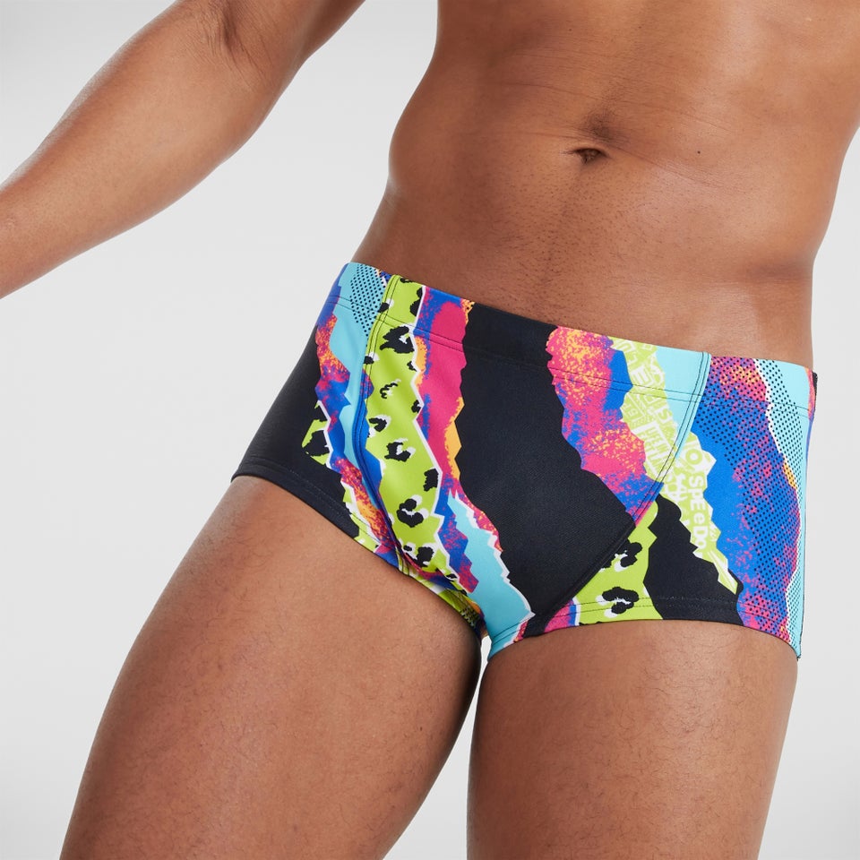 Herren Allover V-Cut 17 cm Badehose Schwarz/Grün