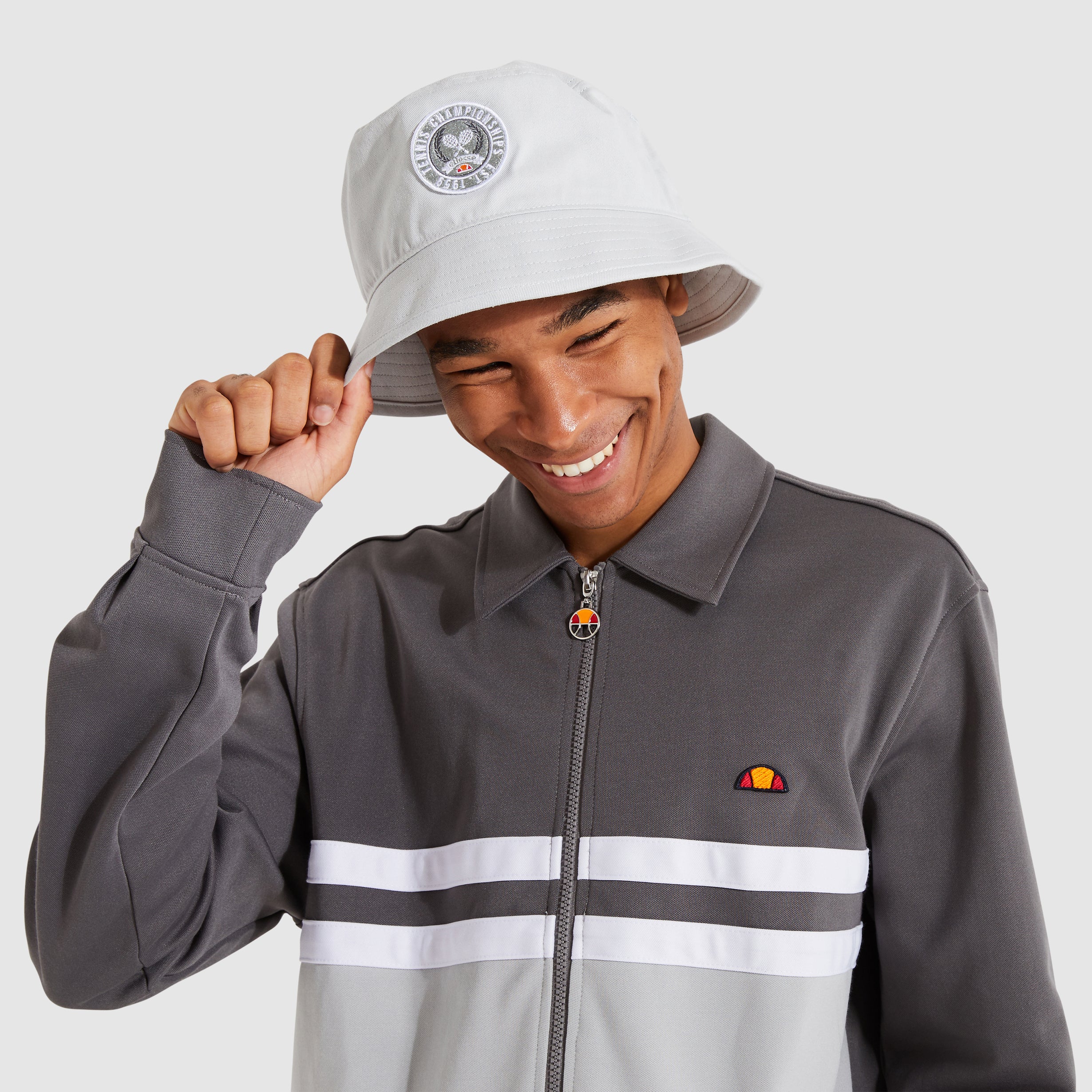 Lotaro Bucket Hat Light Grey