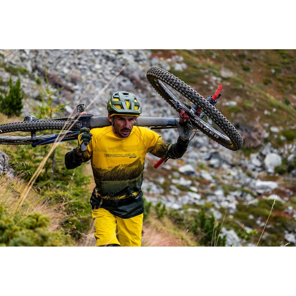 MT500 Scenic L/S Tee LTD - Black